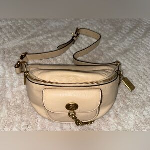 Coach x Jennifer Lopez Cream Leather Chain Crossbody Bag